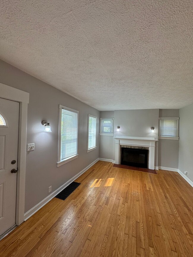 919 Cecil Ave in Indianapolis, IN - Building Photo - Building Photo