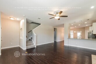 10204 Thomas Ln in Dripping Springs, TX - Foto de edificio - Building Photo