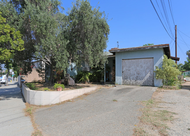 7959 Hill Dr in Rosemead, CA - Foto de edificio - Building Photo