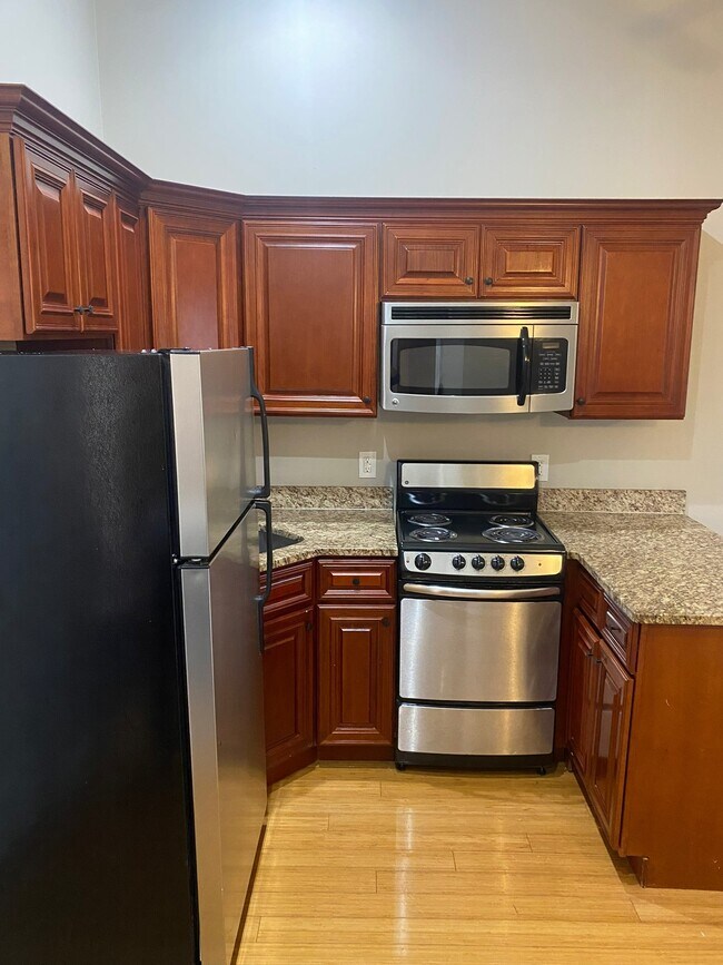 250 Newbury St, Unit 3F in Boston, MA - Building Photo - Building Photo