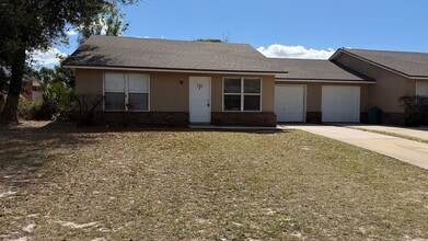 121 Cascade St in Deltona, FL - Building Photo - Building Photo