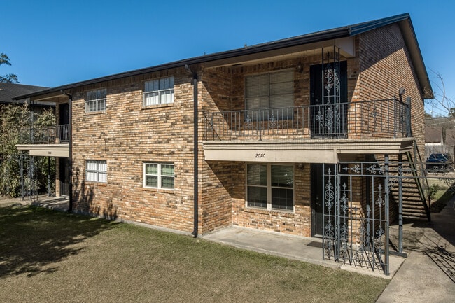 The Oaks at Hazel in Beaumont, TX - Building Photo - Building Photo