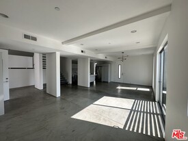 825 Kodak Dr in Los Angeles, CA - Building Photo - Building Photo