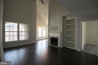 46598 Drysdale Terrace in Cascades, VA - Building Photo - Building Photo