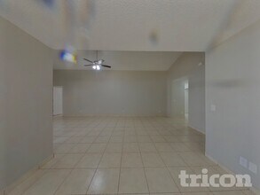 2305 Saphire Ct, Unit B in Kissimmee, FL - Building Photo - Building Photo