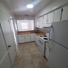 1504-1508 Peavy Ct in Lakeland, FL - Building Photo - Building Photo