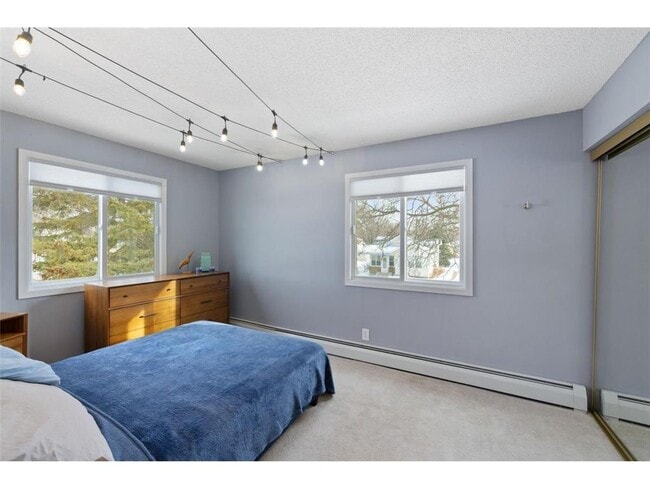 property at 3624 E 38th St