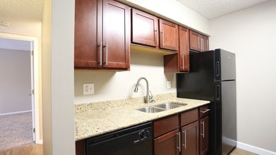 Creekbend Apartments in Columbus, OH - Foto de edificio - Interior Photo