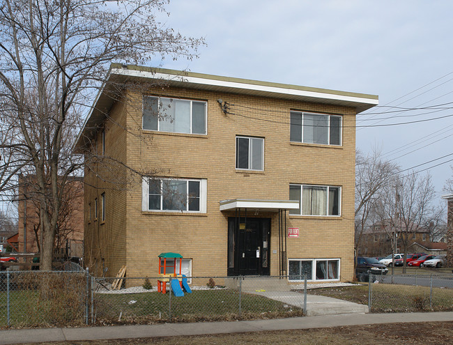 2800 Pillsbury Ave in Minneapolis, MN - Building Photo - Building Photo