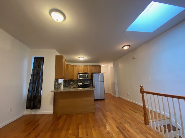 411 Woodlawn Ave, Unit 2 in Jersey City, NJ - Building Photo - Building Photo