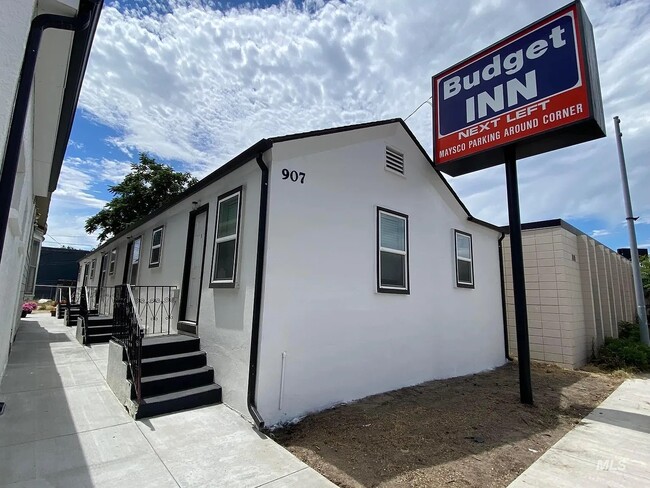 property at 911 2nd St S
