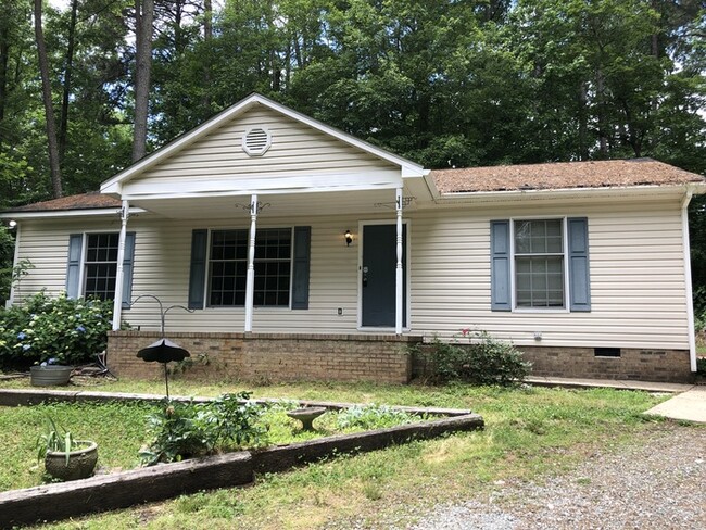 property at 2021 Eastwood Dr