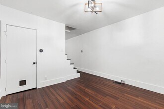 2549 Collins St in Philadelphia, PA - Building Photo - Building Photo