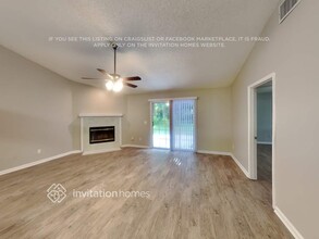 2049 Hovington Cir E in Jacksonville, FL - Building Photo - Building Photo