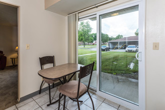 Central Park West Apartments & Townhomes in Youngstown, OH - Foto de edificio - Interior Photo