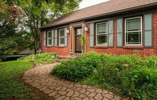 947 Cahal Ave in Nashville, TN - Building Photo