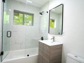 204 NE 10th St in Pompano Beach, FL - Building Photo - Building Photo