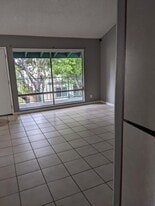 1811 E Grand Ave, Unit 126 in Escondido, CA - Building Photo