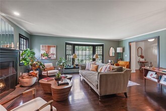 5 Brook Farm Rd in Bedford, NY - Building Photo - Building Photo