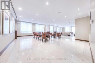 1359 Rathburn Rd E in Mississauga, ON - Building Photo - Building Photo