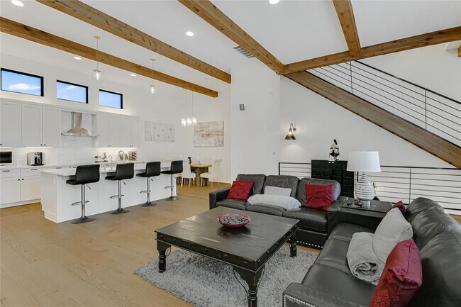 13322 Galleria Cir in Austin, TX - Building Photo - Building Photo