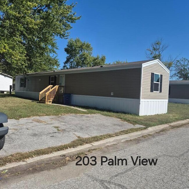 121 Fountianvue Dr in La Fontaine, IN - Building Photo - Building Photo