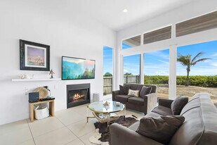 141 S Atlantic Ave in Cocoa Beach, FL - Building Photo