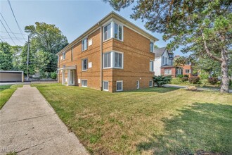 18975 Hilliard Blvd in Rocky River, OH - Building Photo - Building Photo