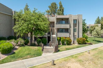 Scottsdale Springs Condominiums in Scottsdale, AZ - Building Photo - Building Photo