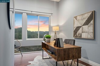 102 Barbara Rd in Orinda, CA - Building Photo - Building Photo