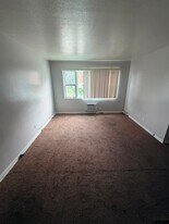 13984 Superior Rd, Unit 13984- 01A in East Cleveland, OH - Building Photo
