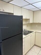 15600 NW 7th Ave in Miami, FL - Foto de edificio - Building Photo