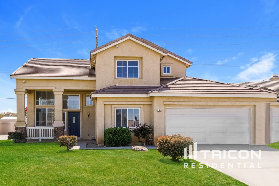 6106 Quail Way in Lancaster, CA - Foto de edificio