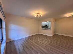 2745 W 66th St in Hialeah, FL - Building Photo - Building Photo