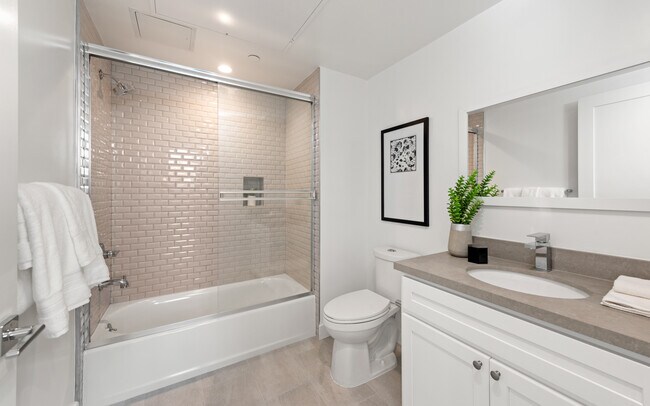663 N Wilton Pl in Los Angeles, CA - Building Photo - Building Photo
