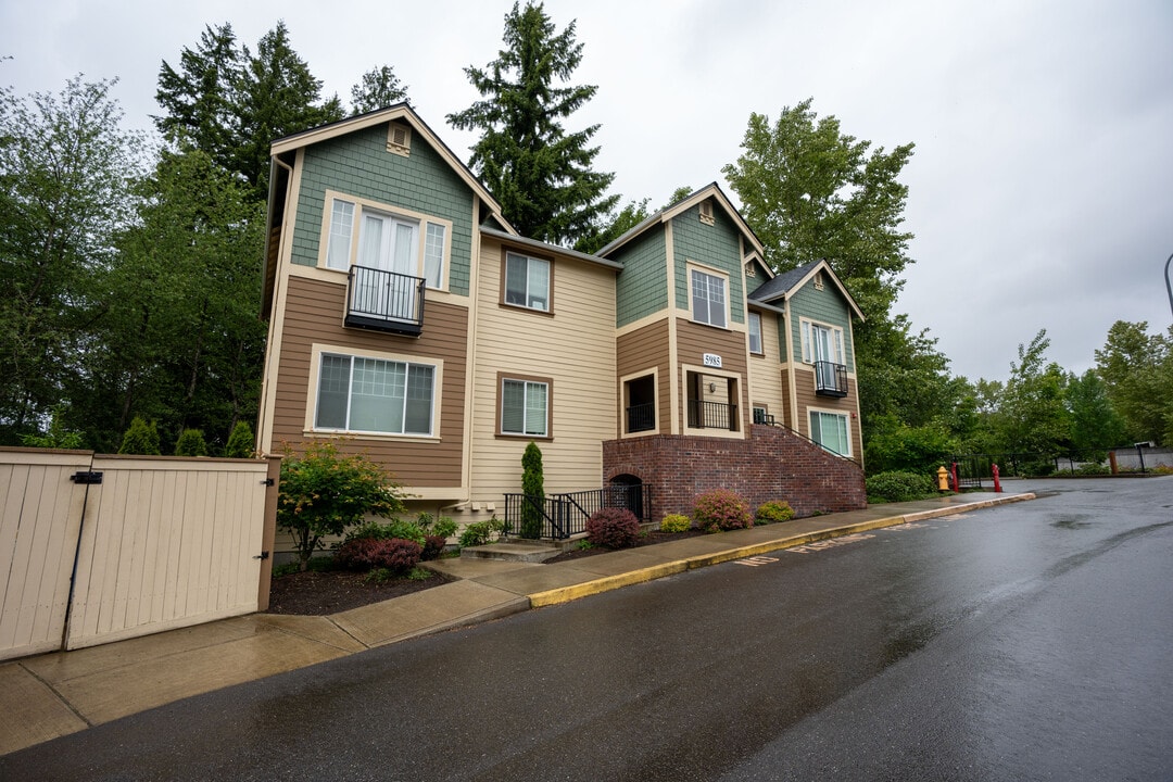 Marymoor Ridge Condominiums in Redmond, WA - Building Photo