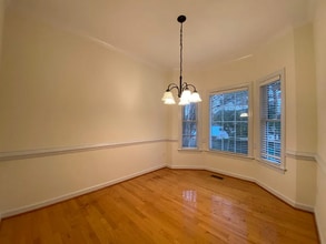 210 Kelly W Dr in Apex, NC - Foto de edificio - Building Photo