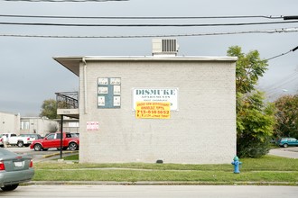 Dismuke Apartment Homes in Houston, TX - Building Photo - Building Photo