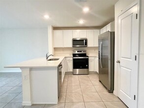 8226 SW 67th Ave in Ocala, FL - Foto de edificio - Building Photo