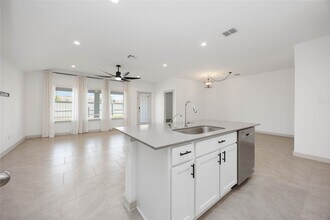 719 Alpine Fls Rd in Arcola, TX - Building Photo - Building Photo