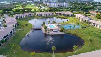 16007 Davis Rd in Ft. Myers, FL - Building Photo