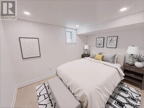 39 Krug St in Kitchener, ON - Building Photo - Building Photo