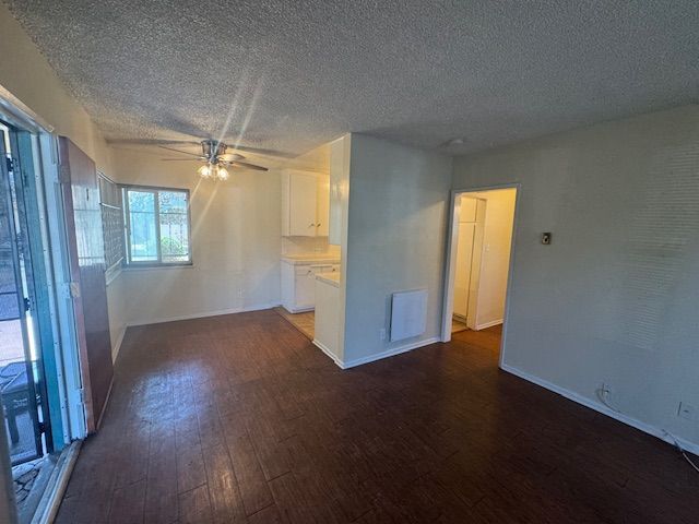 5901 Orange Ave in Long Beach, CA - Building Photo - Building Photo