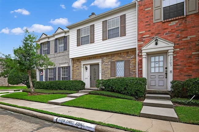 2910 Grants Lake Blvd in Sugar Land, TX - Foto de edificio - Building Photo