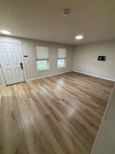 917 S River St in Newberg, OR - Building Photo - Building Photo