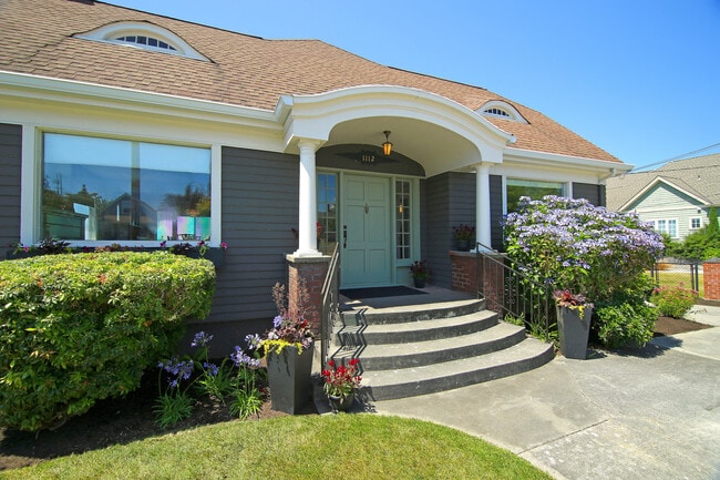 1112 Grand Ave, Unit A in Everett, WA - Building Photo - Building Photo