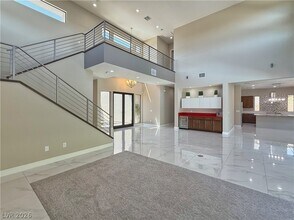 2 Sugarberry Ln in Las Vegas, NV - Building Photo - Building Photo