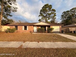 7045 Prellie St in Jacksonville, FL - Building Photo - Building Photo