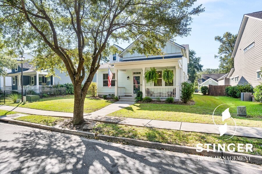 321 Coquinas Ln in Beaufort, SC - Building Photo