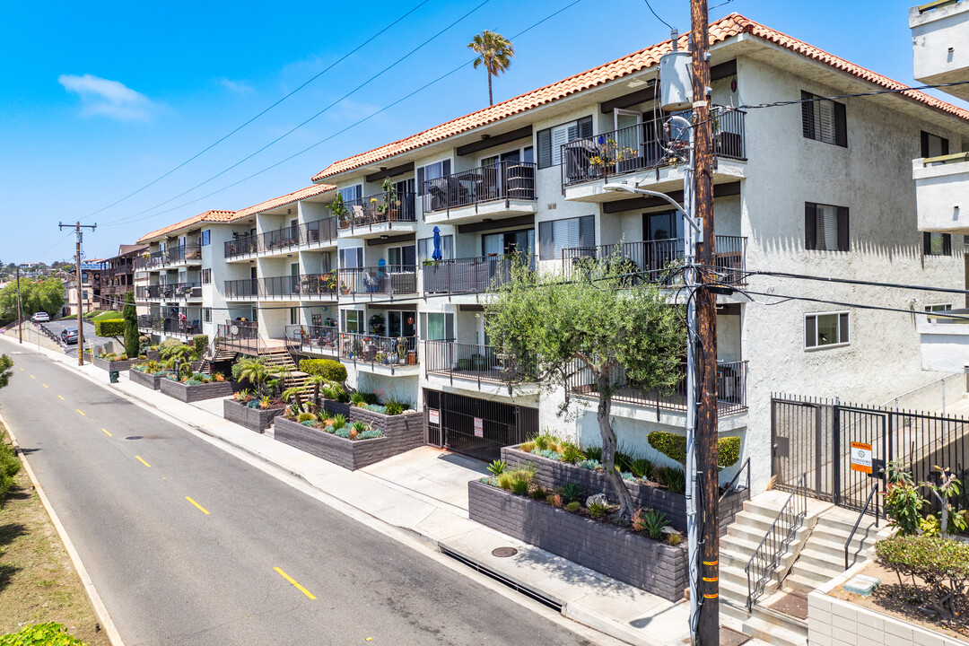 1720 Ardmore Ave in Hermosa Beach, CA - Foto de edificio